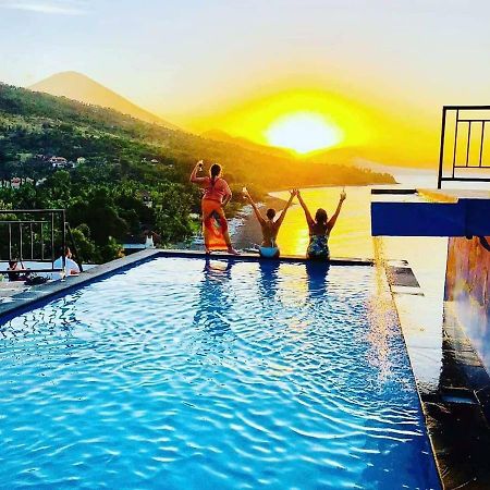 Waenis Sunset View Hotel And Restaurant, Amed, Bali מראה חיצוני תמונה
