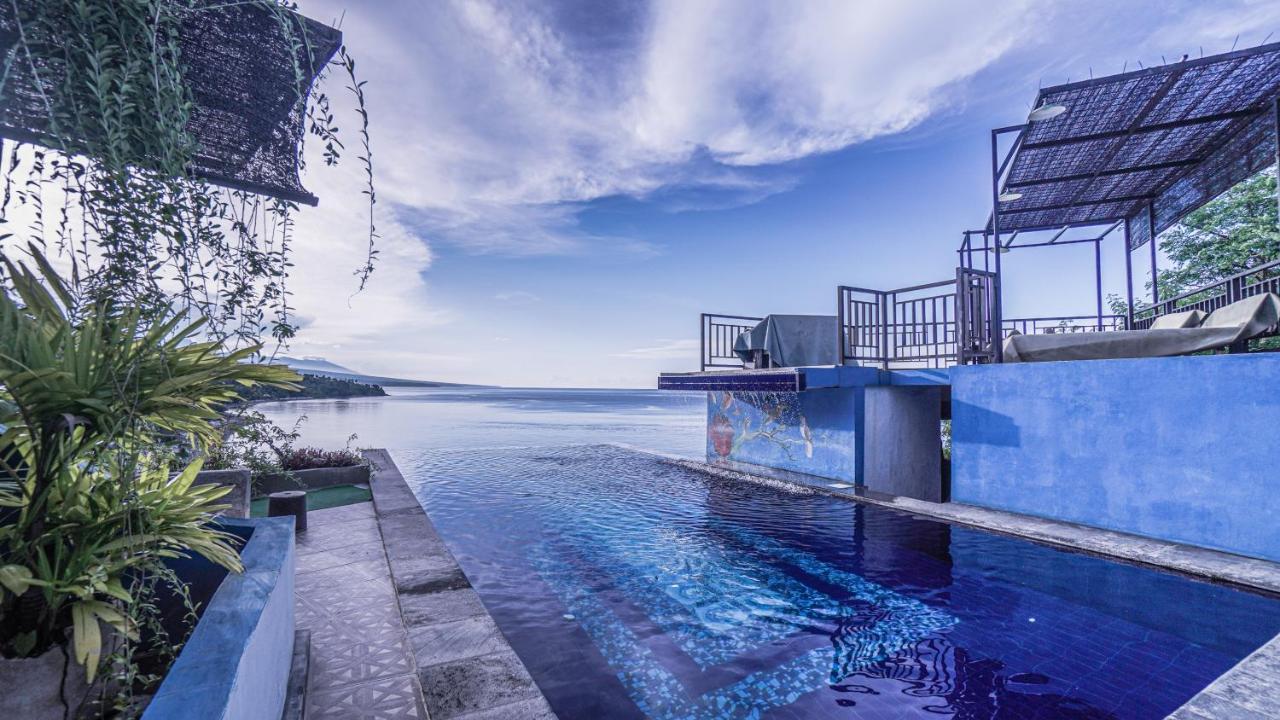 Waenis Sunset View Hotel And Restaurant, Amed, Bali מראה חיצוני תמונה