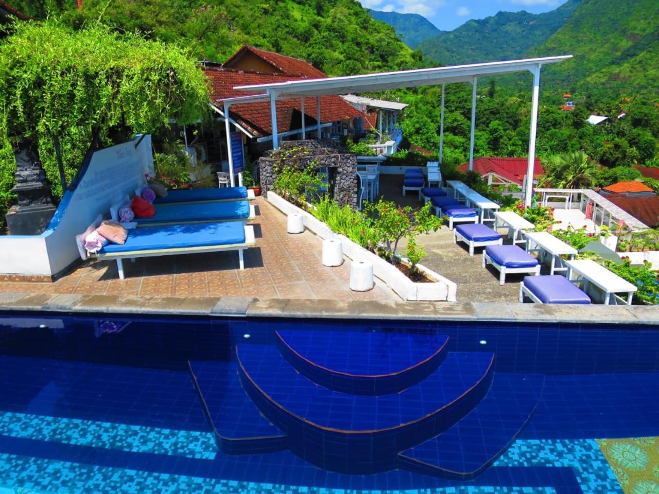 Waenis Sunset View Hotel And Restaurant, Amed, Bali מראה חיצוני תמונה