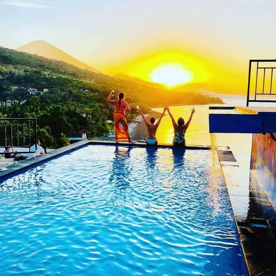 Waenis Sunset View Hotel And Restaurant, Amed, Bali מראה חיצוני תמונה