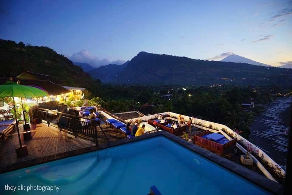 Waenis Sunset View Hotel And Restaurant, Amed, Bali מראה חיצוני תמונה