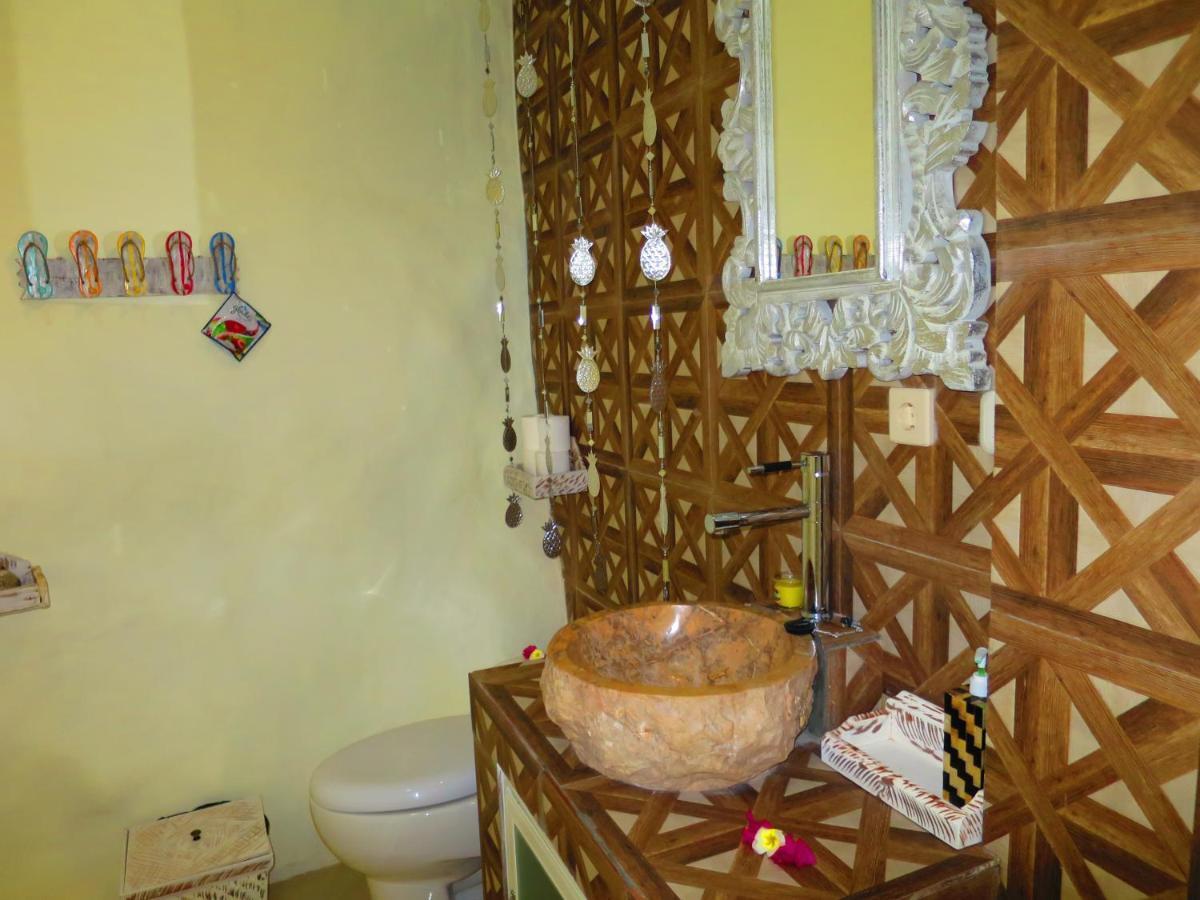 Waenis Sunset View Hotel And Restaurant, Amed, Bali מראה חיצוני תמונה